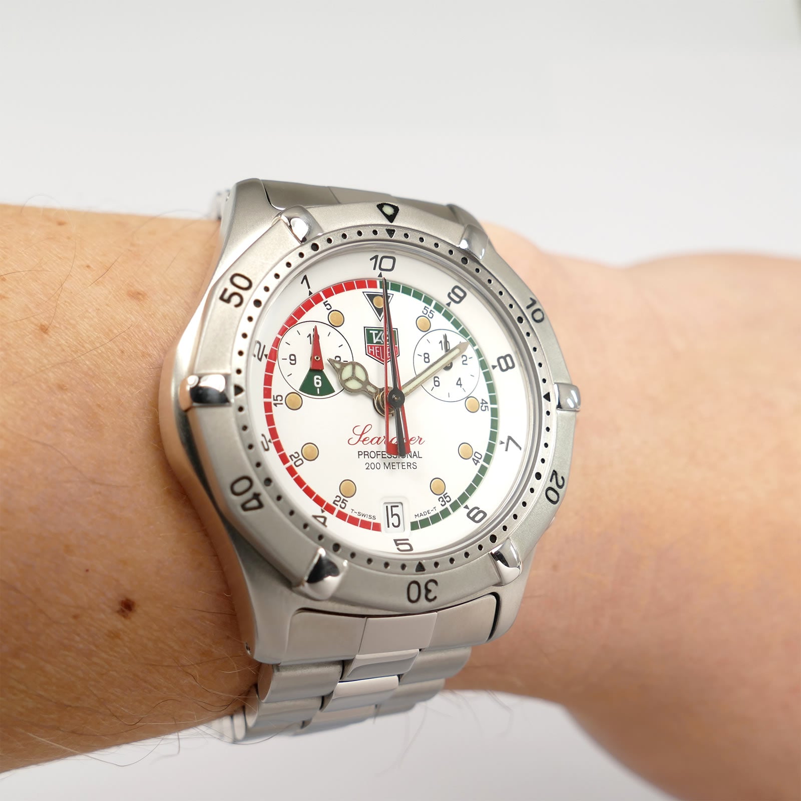 TAG Heuer 2000 Searacer CK111R on the wrist