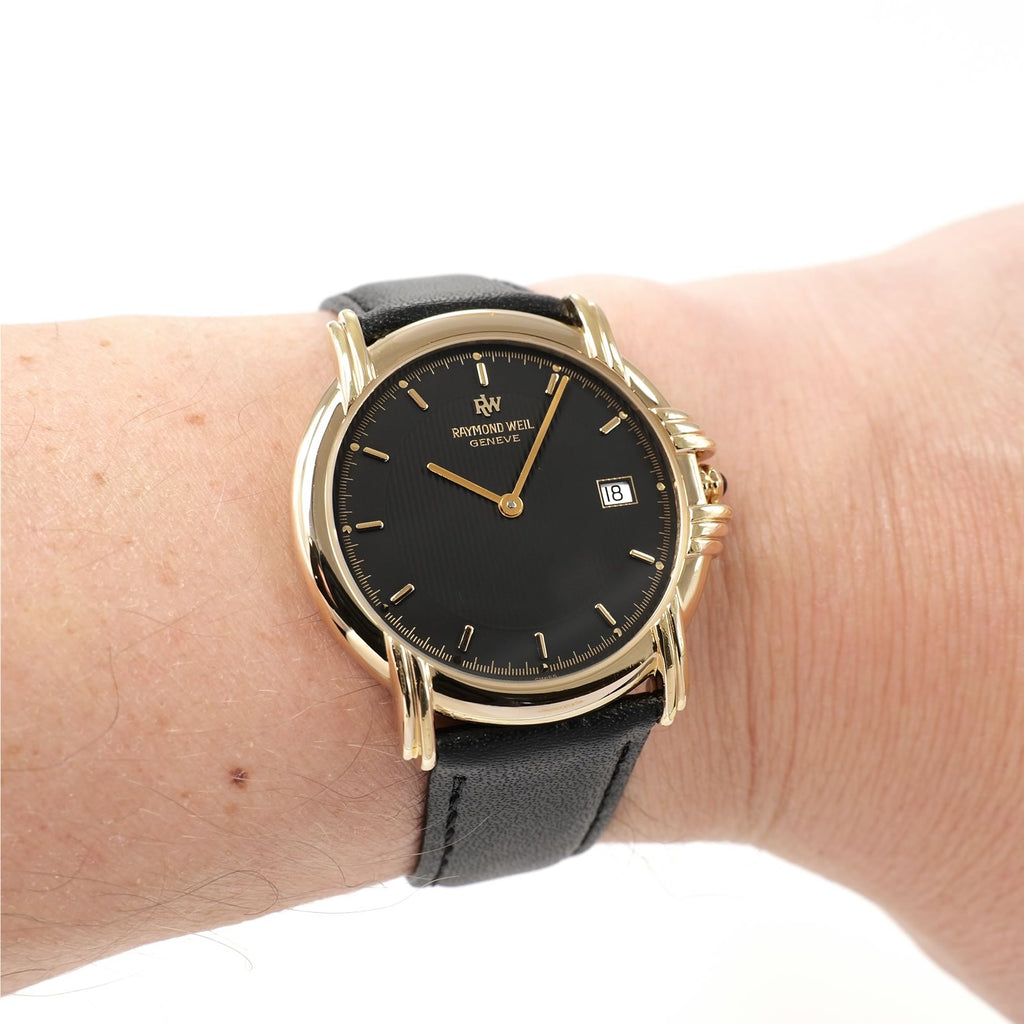 Raymond Weil Geneve 9155 Black Dial on the wrist