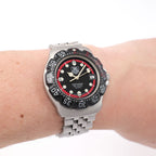 TAG Heuer Formula 1 374.513 Black dial F1 on the wrist