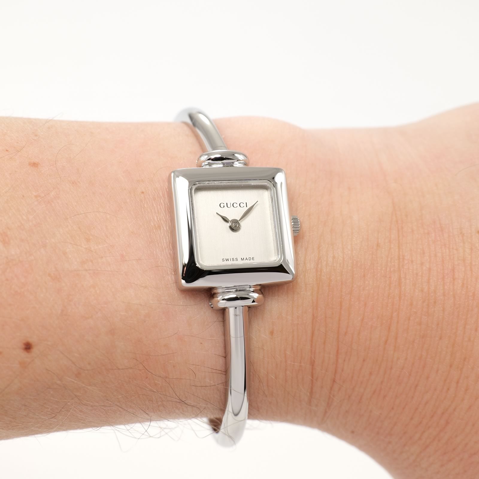Gucci 1900L Silver Square Bangle Watch on the wrist