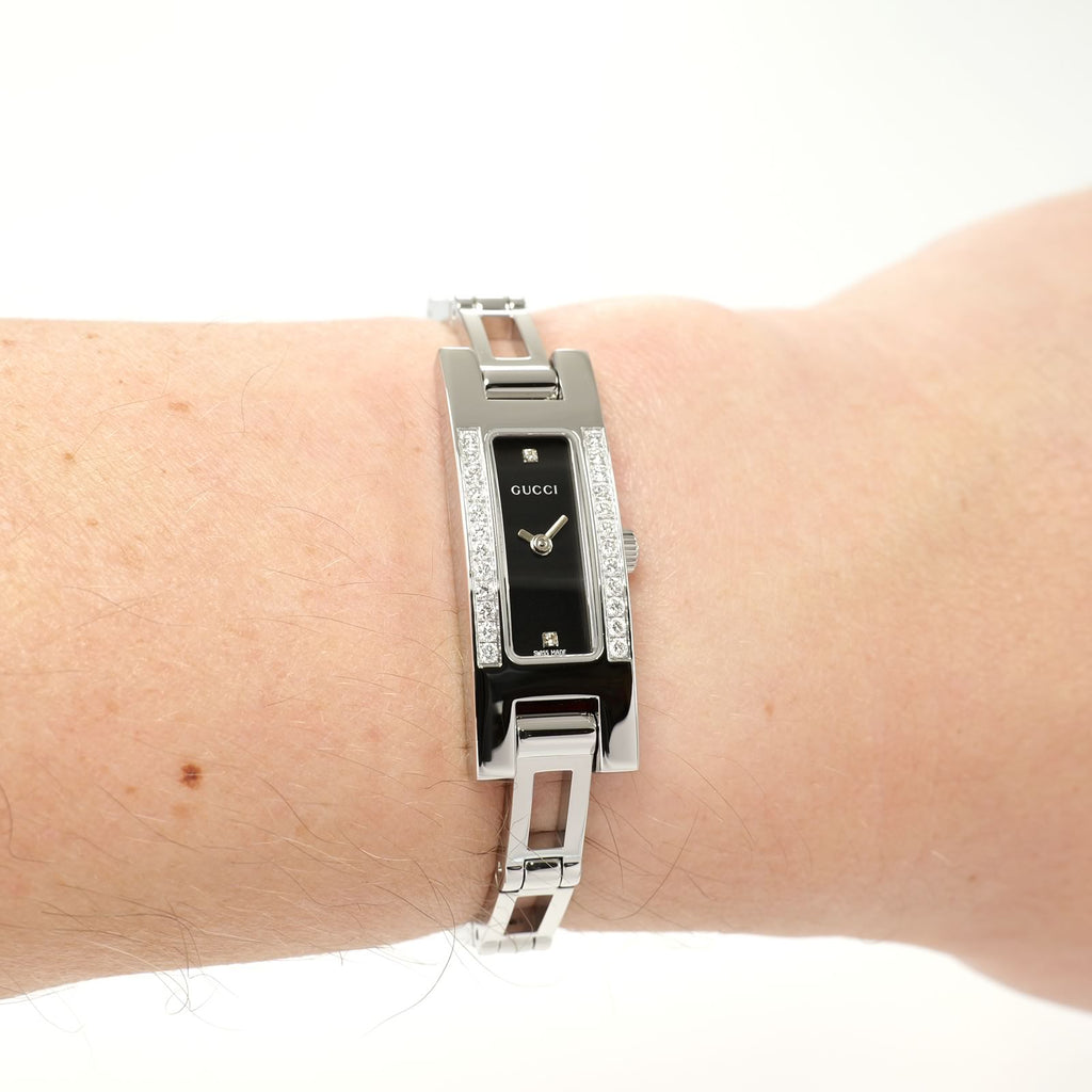 Gucci 3900L Black Stainless Steel on the wrist