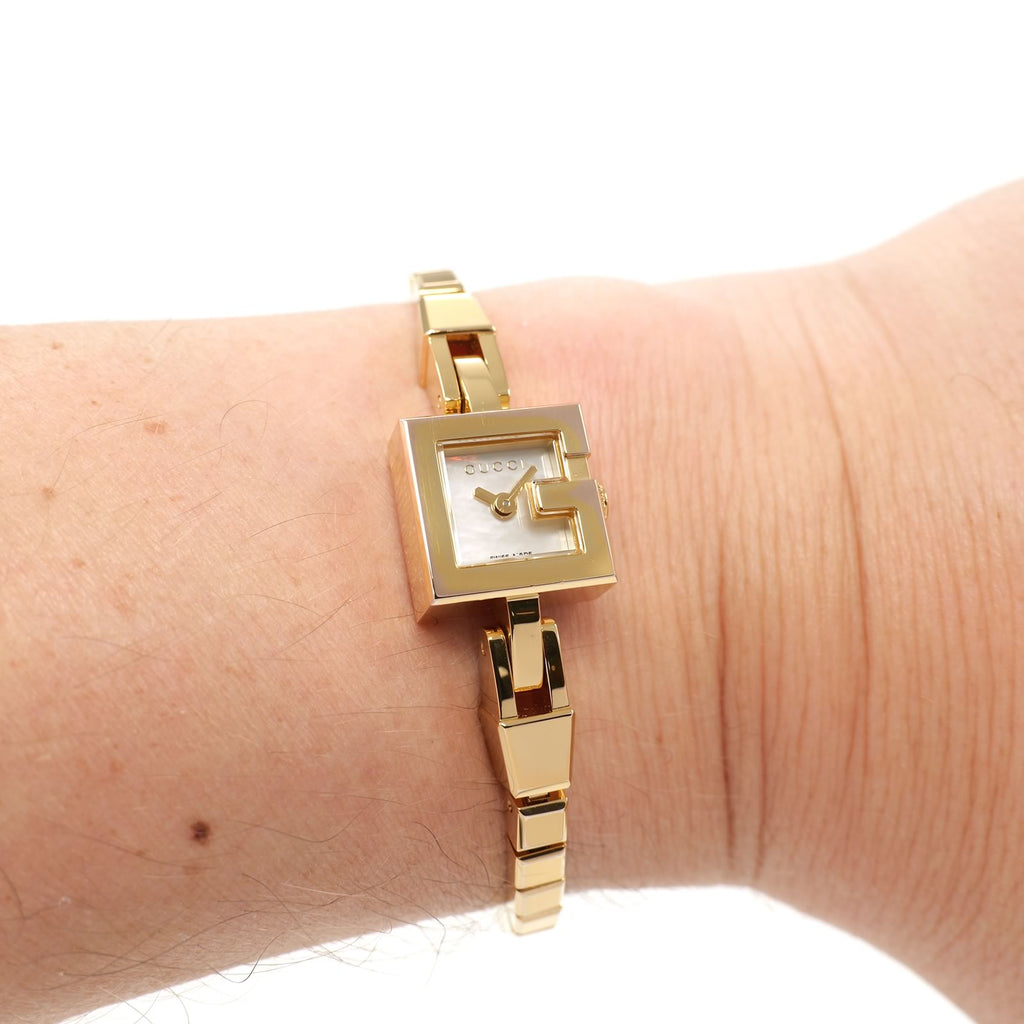 Gucci Mini G 102 Ladies 14mm White Dial 18k Gold on the wrist