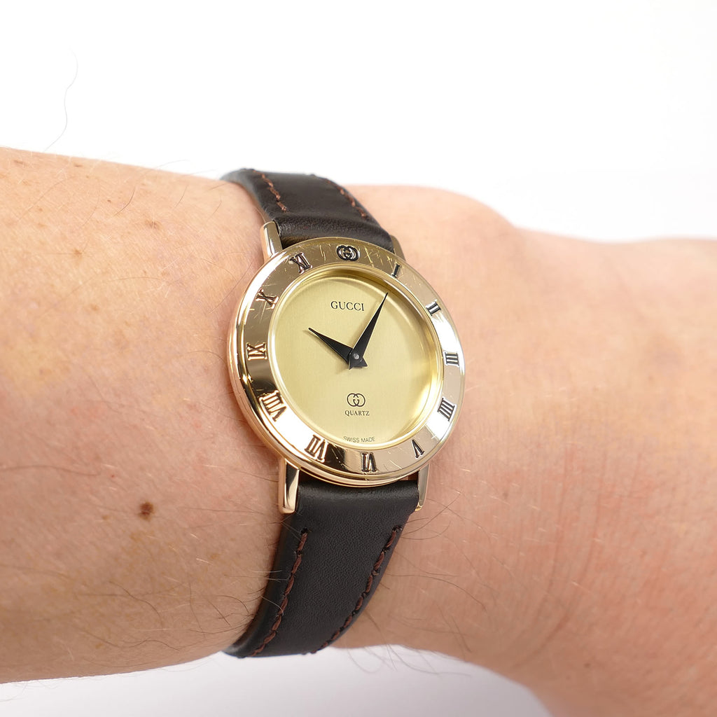 Gucci 3001 L Champagne Dial on the wrist