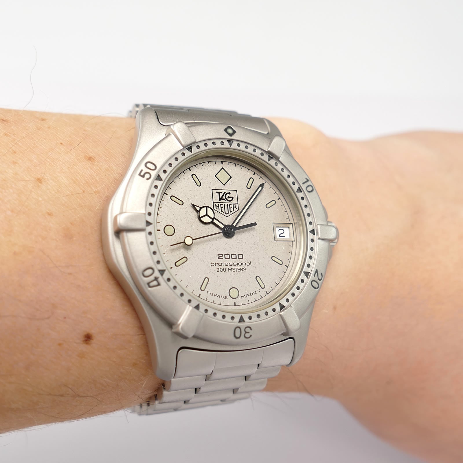 TAG Heuer 2000 962.206 Silver Dial on the wrist