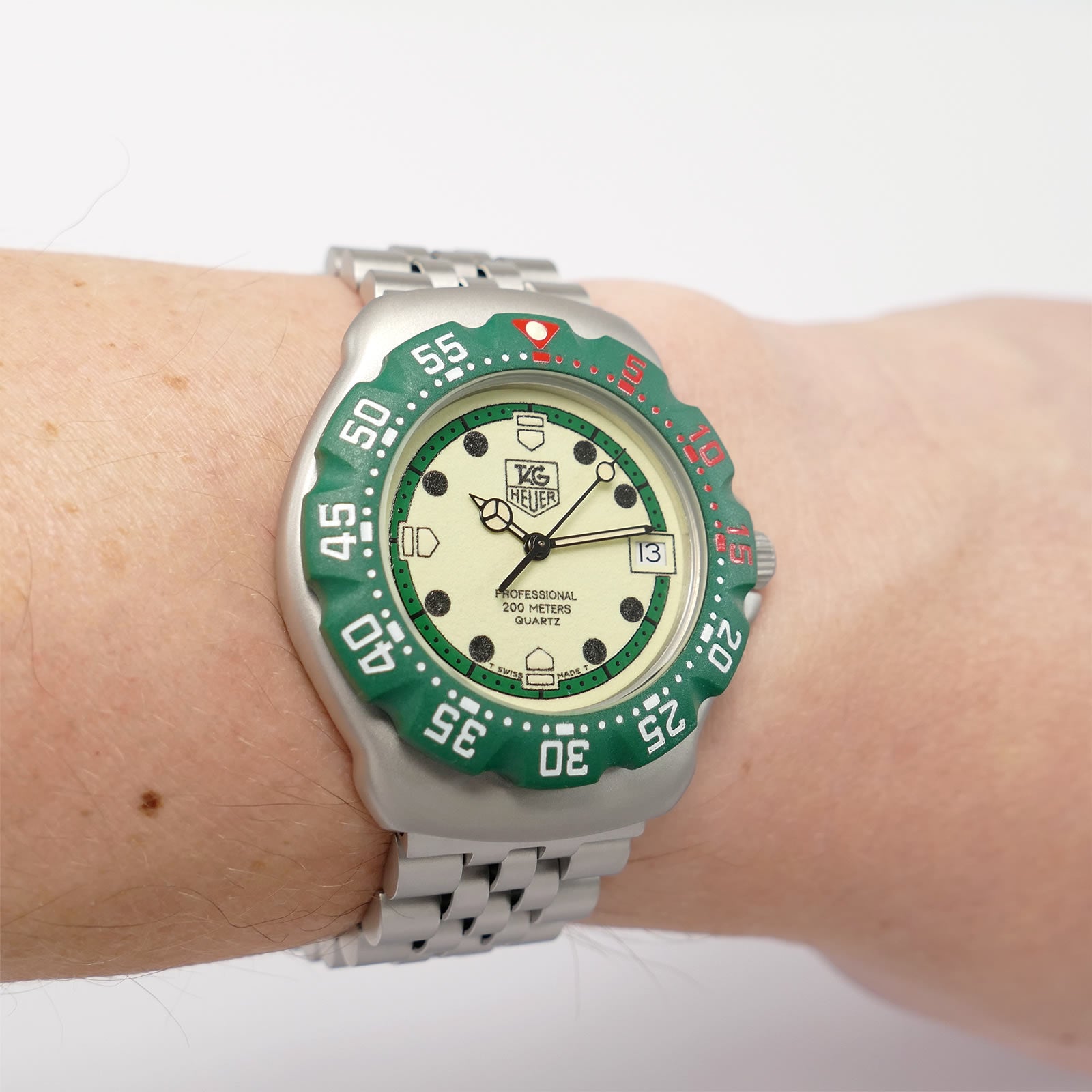 美品 TAG Heuer 372.513 メンズ グリーンラバーベルト 稼働品