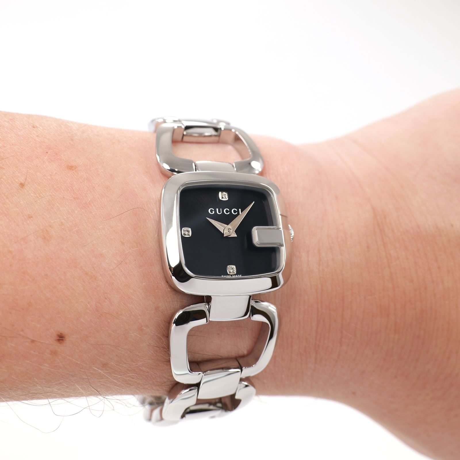 Gucci G 125.5 Ladies Black square Dial watch on the wrist