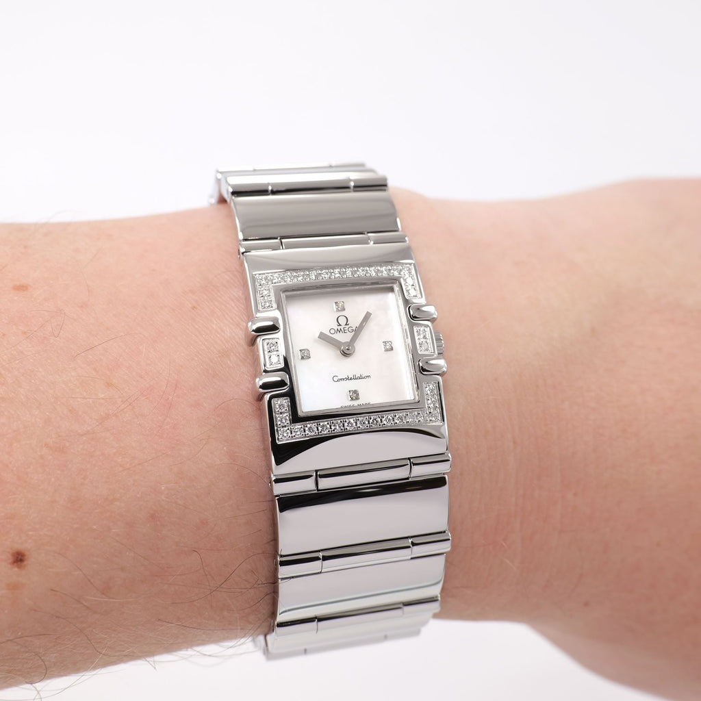 Omega Constellation Quadra 1528.76.00 White Square Mother of Pearl dial on the wrist