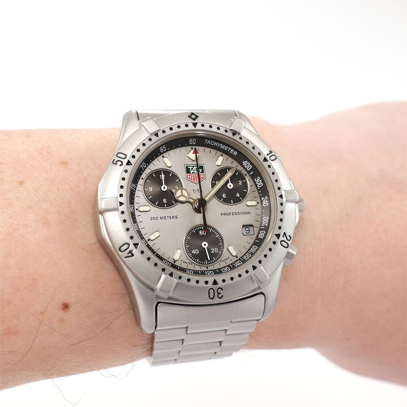 TAG Heuer 2000 Chronograph 560.206R Men's watch on the wrist