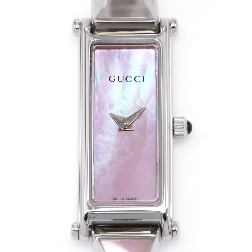 Gucci 1500L Iridescent Pink Mother of Pearl dial close up