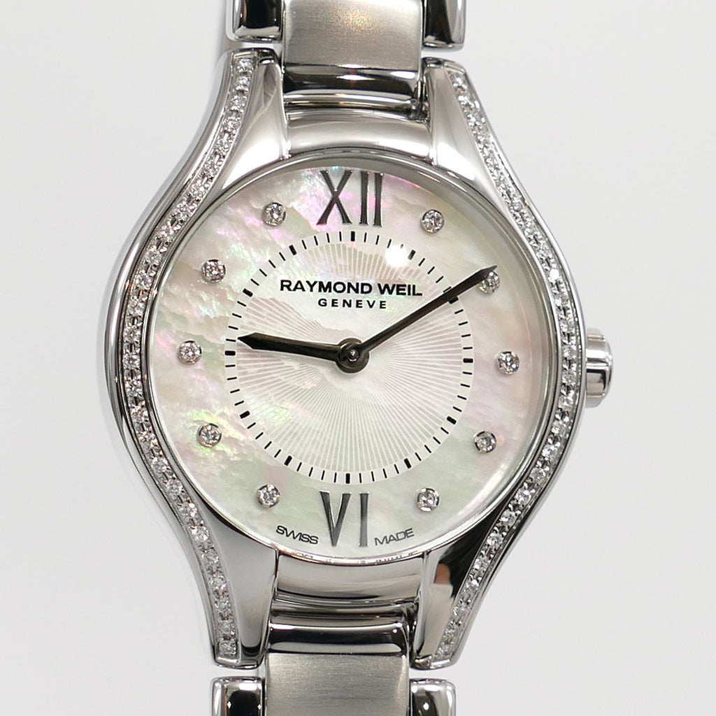 Raymond Weil Noemia 5124 White Diamond marker Mother of Pearl dial close up