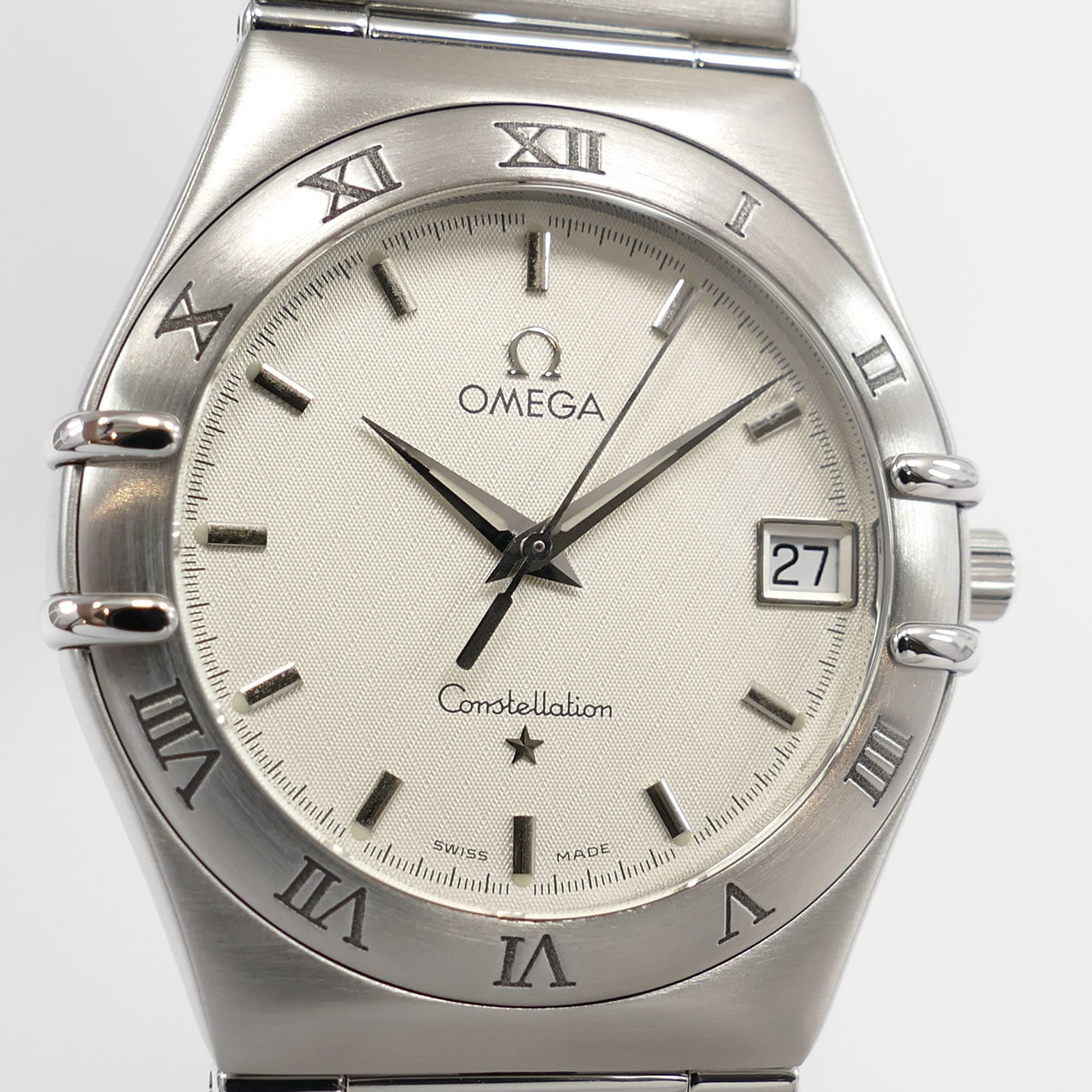 Omega Constellation 1512.30.00 Silver Guilloche Diamond Pattern Dial close up