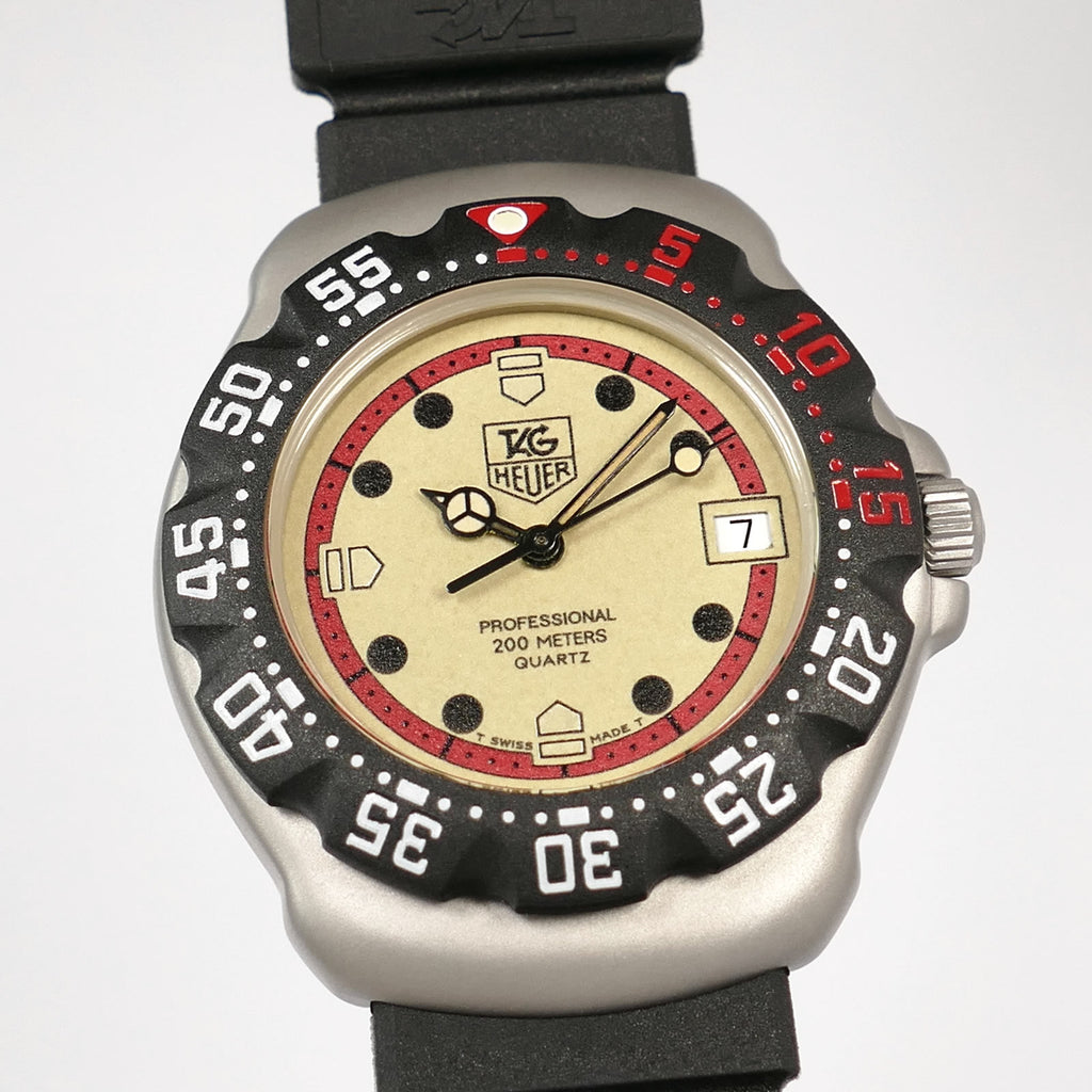 TAG Heuer Formula 1 371.513 dial close up