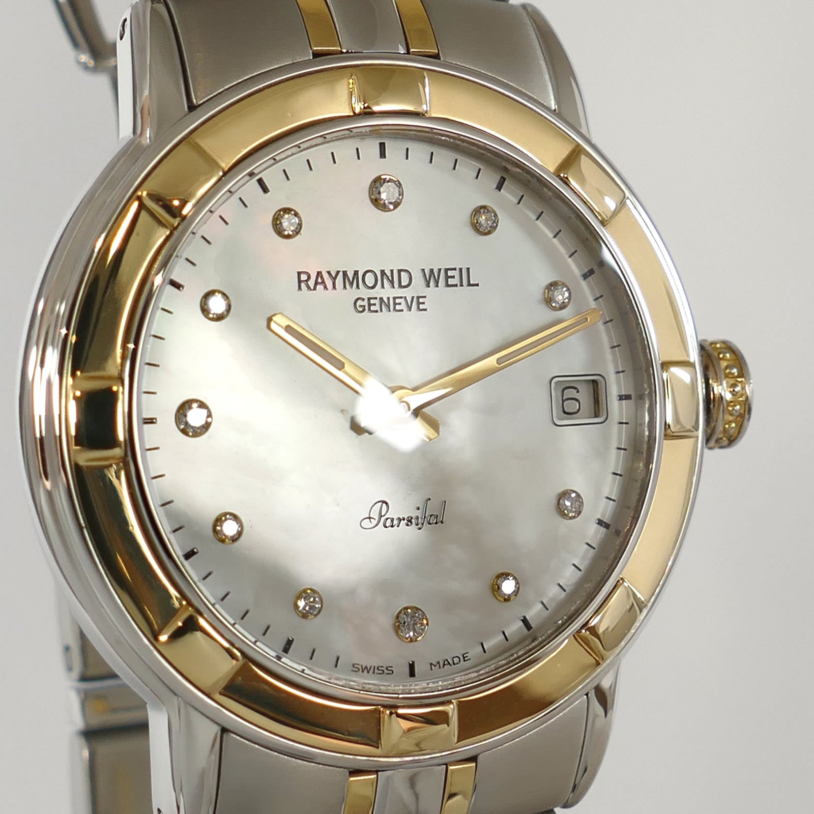 Raymond Weil Parsifal 9540 White Mother of Pearl and diamond marker dial close up
