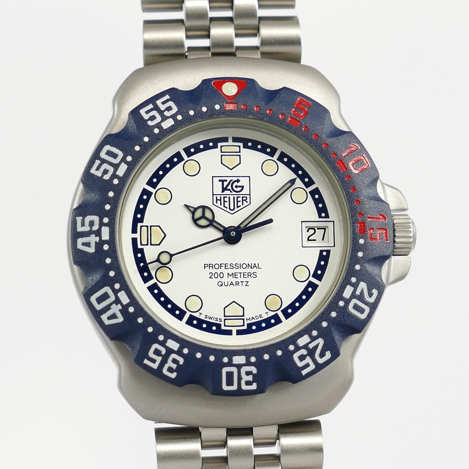 TAG Heuer Formula 1 WA1219 White & Blue dial close up