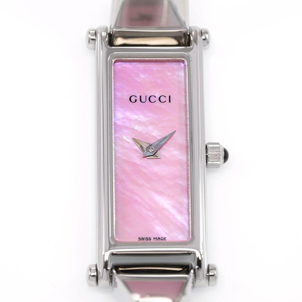 Gucci 1500L Iridescent Pink Mother of Pearl Rectangular dial close up