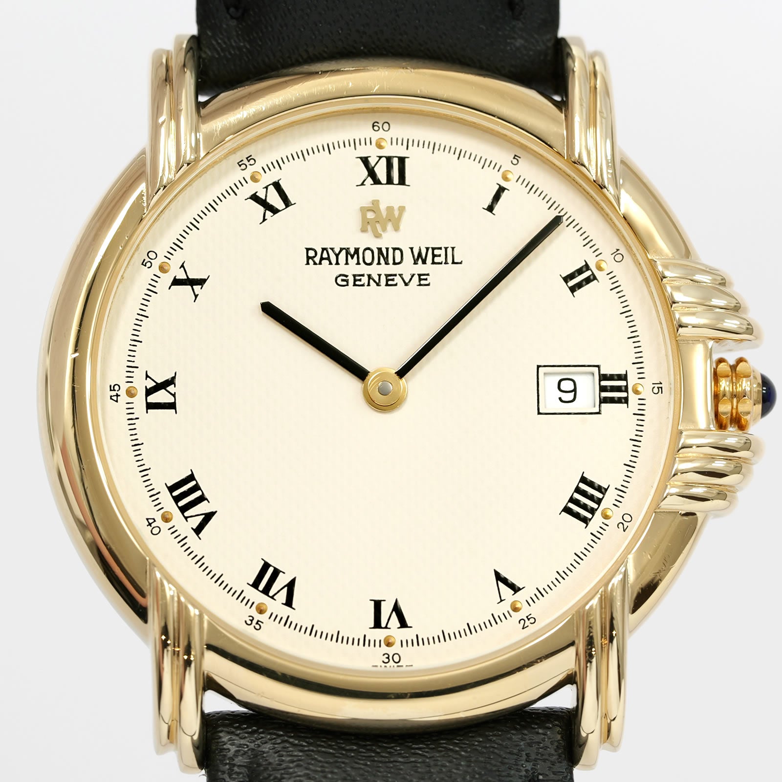Raymond Weil Vintage 9155 Cream Roman Numeral Dial close up