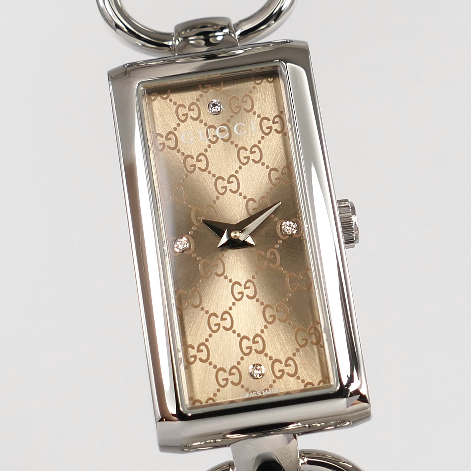 Gucci Tornabuoni 119 YA119508 dial close up with diamonds