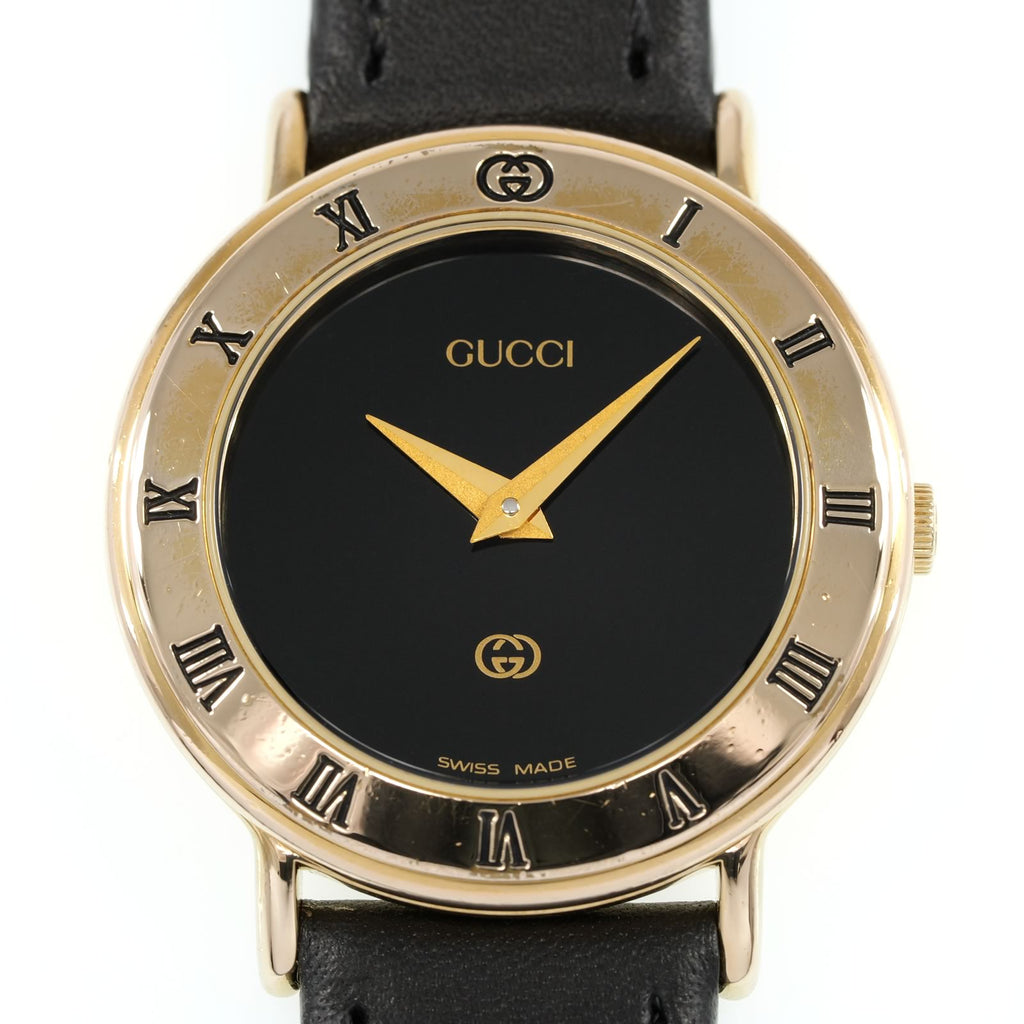 Gucci 3000L Black Dial Roman Numeral Bezel close up