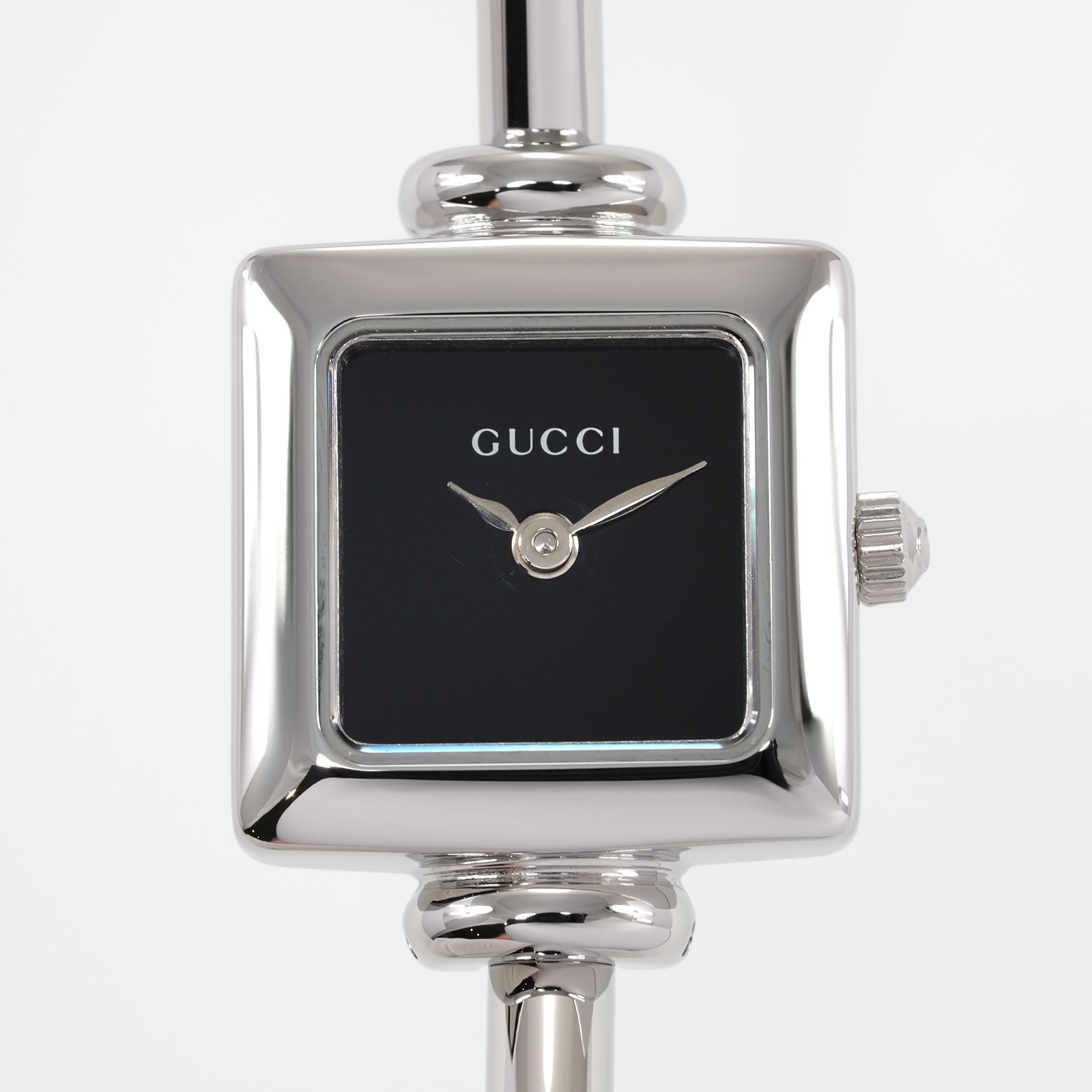 Gucci 1900L Black Dial close up