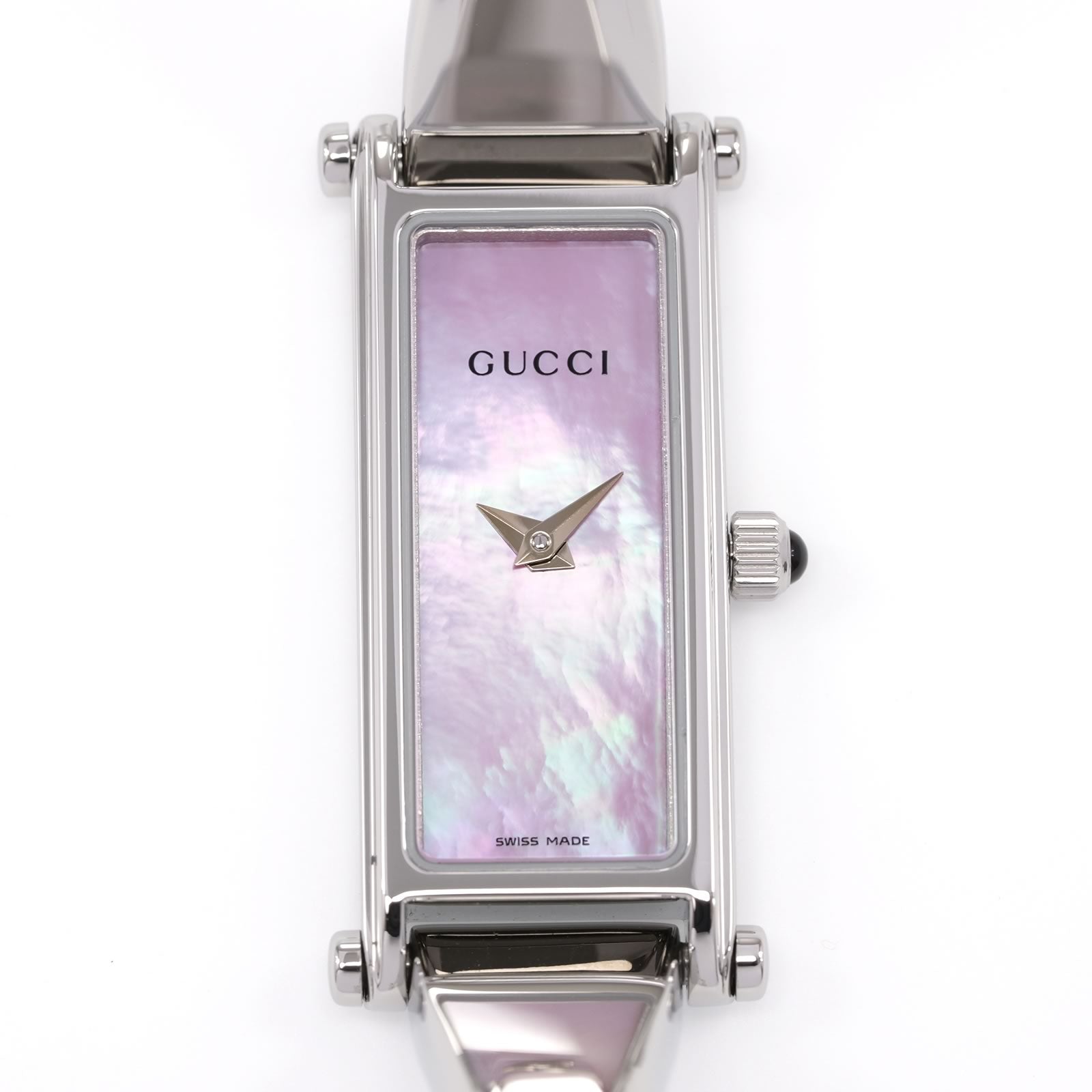 Gucci 1500L Iridescent Pink Mother of Pearl rectangular dial close up