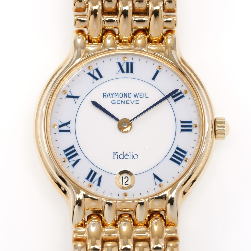 Raymond Weil Fidélio 4702 White & Blue Dial with Roman Numerals close up