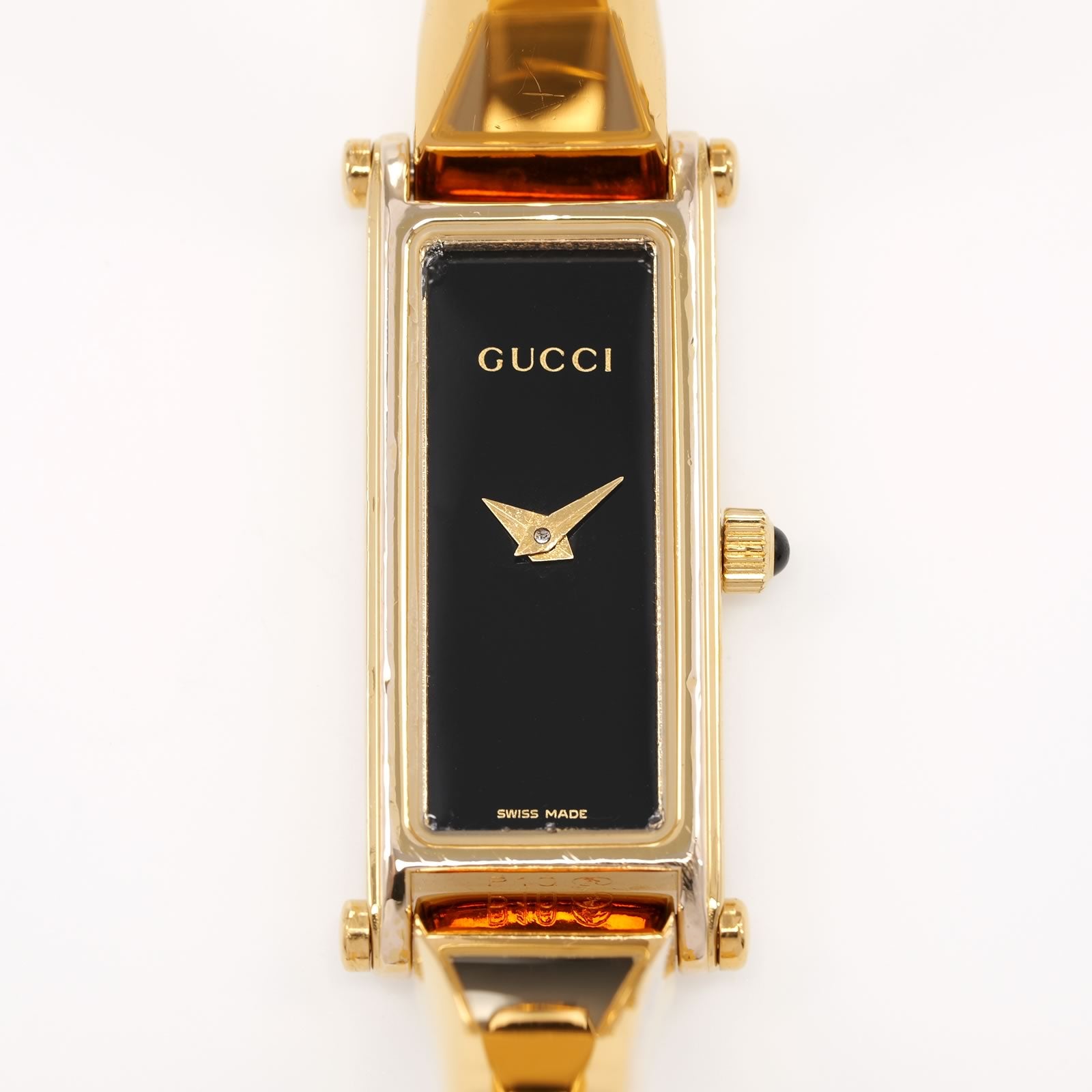 Gucci 1500L Black Dial 18k Gold Plated Rectangular dial close up