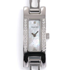 Gucci 3900L White Iridescent Mother of Pearl Rectangular dial close up