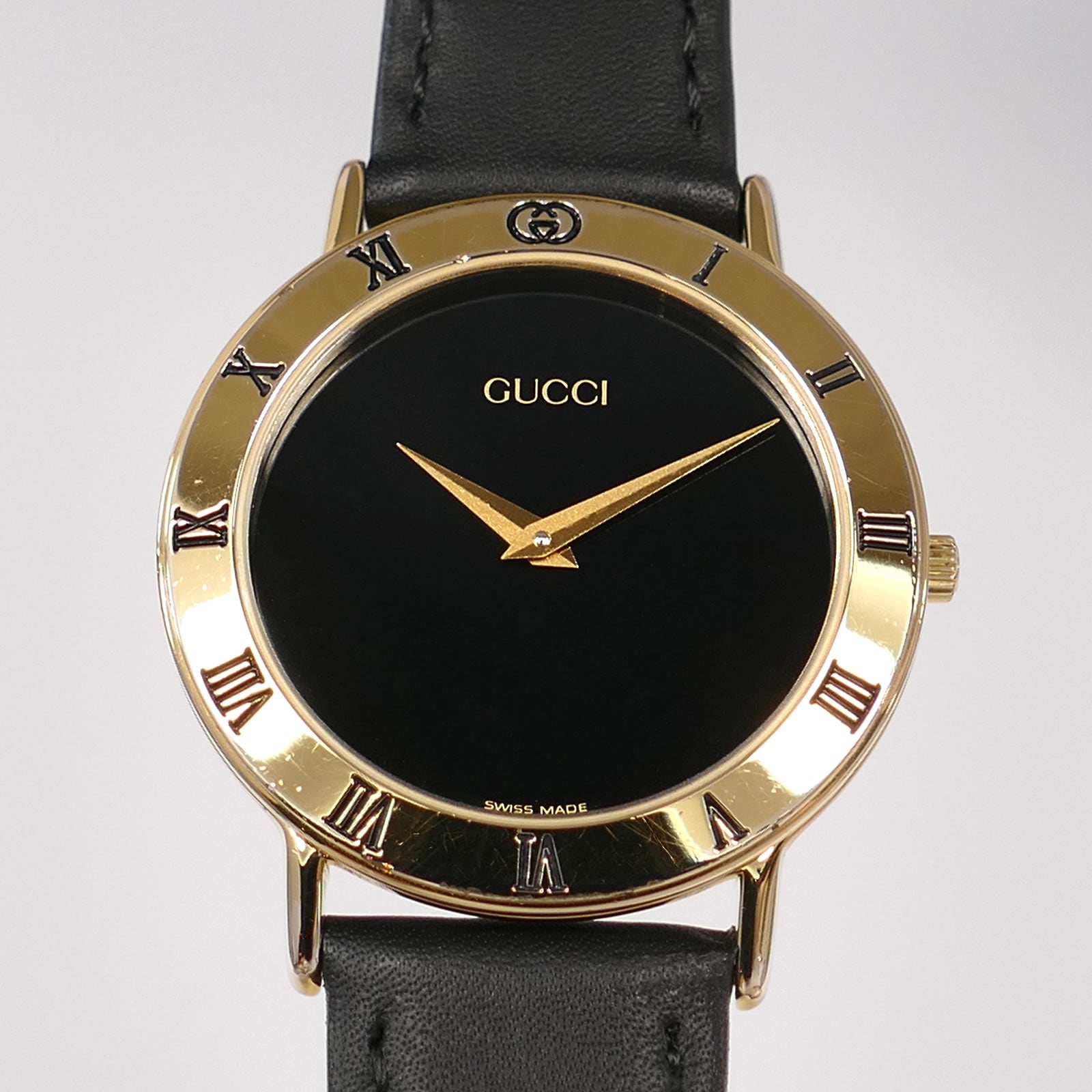 Gucci 3000M Black Dial close up