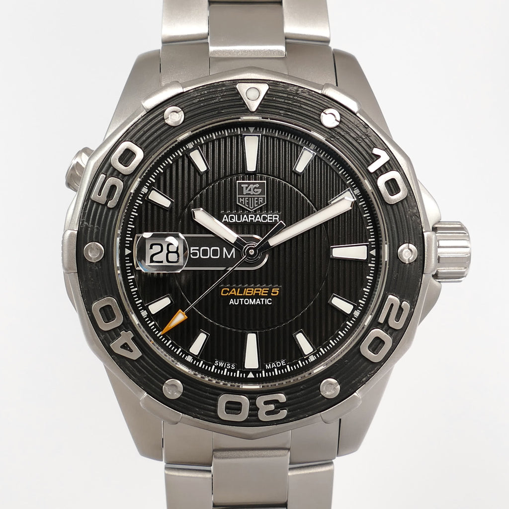 TAG Heuer Aquaracer WAJ2110 pinstripe black dial close up