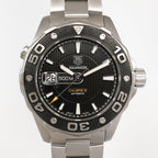 TAG Heuer Aquaracer WAJ2110 pinstripe black dial close up