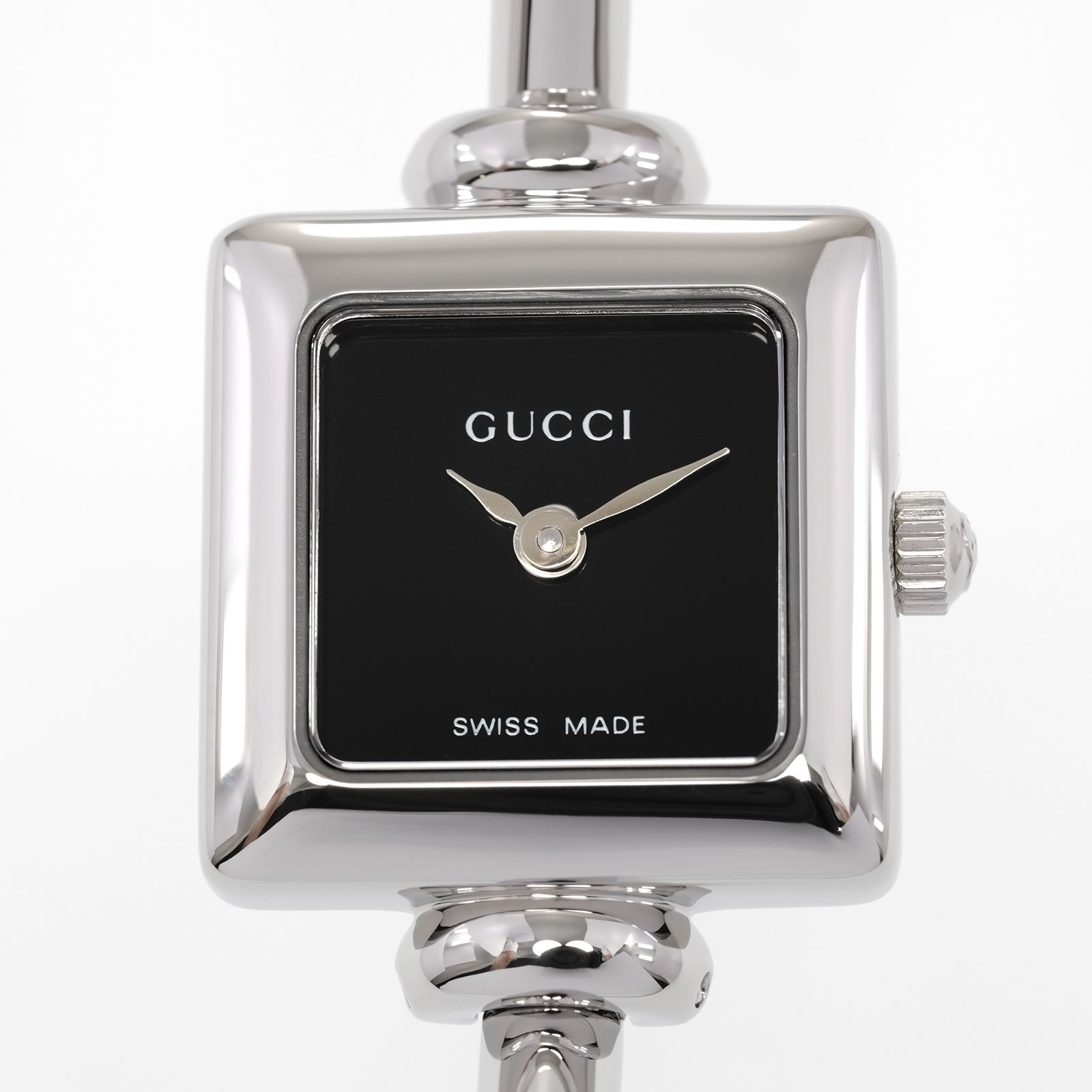 Gucci 1900L Black Square dial close up