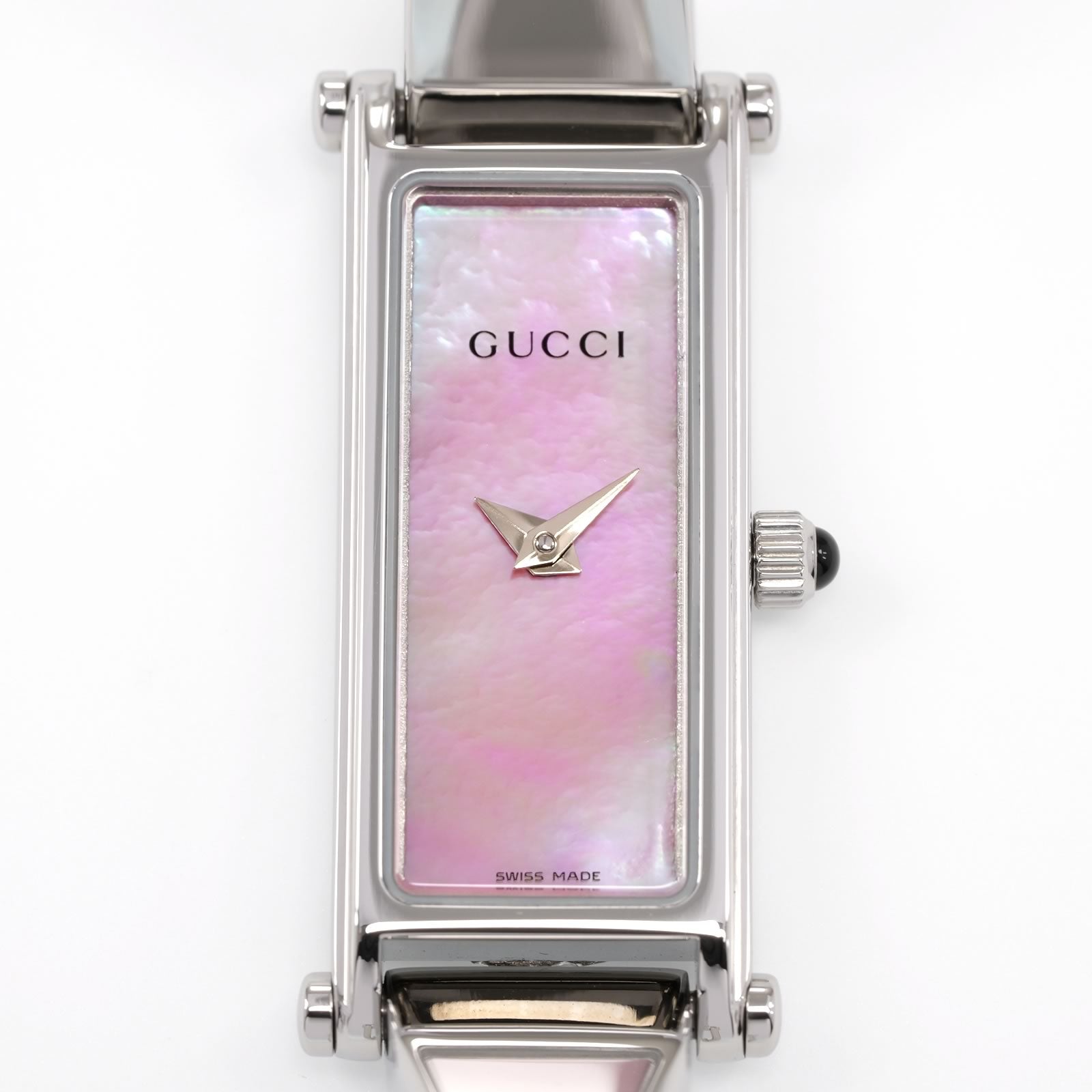 Gucci 1500L Pink Mother of Pearl iridescent dial close up