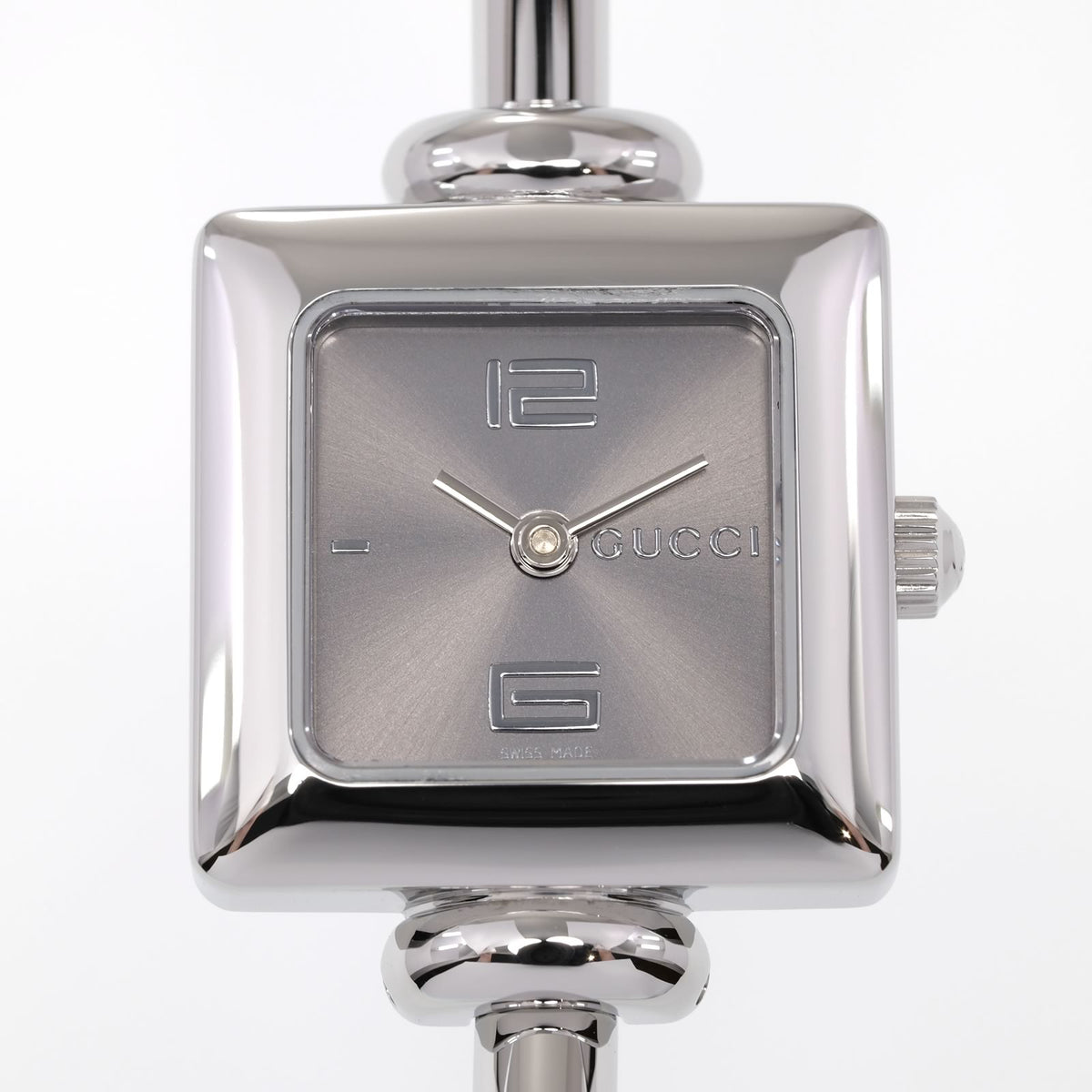 Gucci 1900L Grey Dial Square with Arabic numerals close up