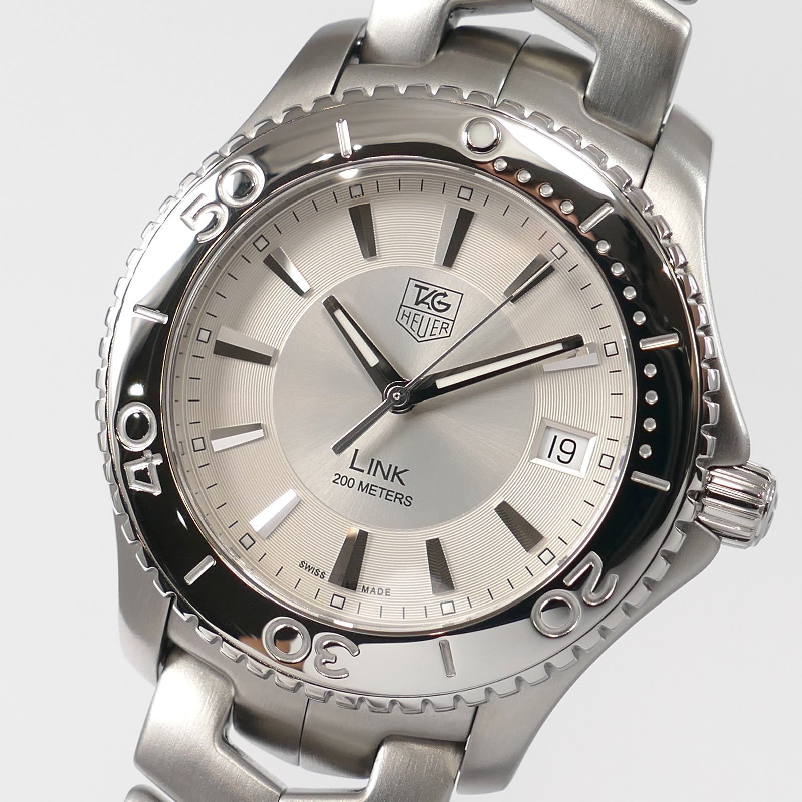 TAG Heuer Link WJ1111 sunburst dial close up