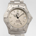 TAG Heuer 2000 962.206 Silver / Grey Dial close up