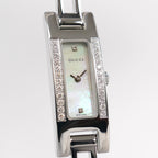 Gucci 3900L White Dial and 26 Diamonds close up
