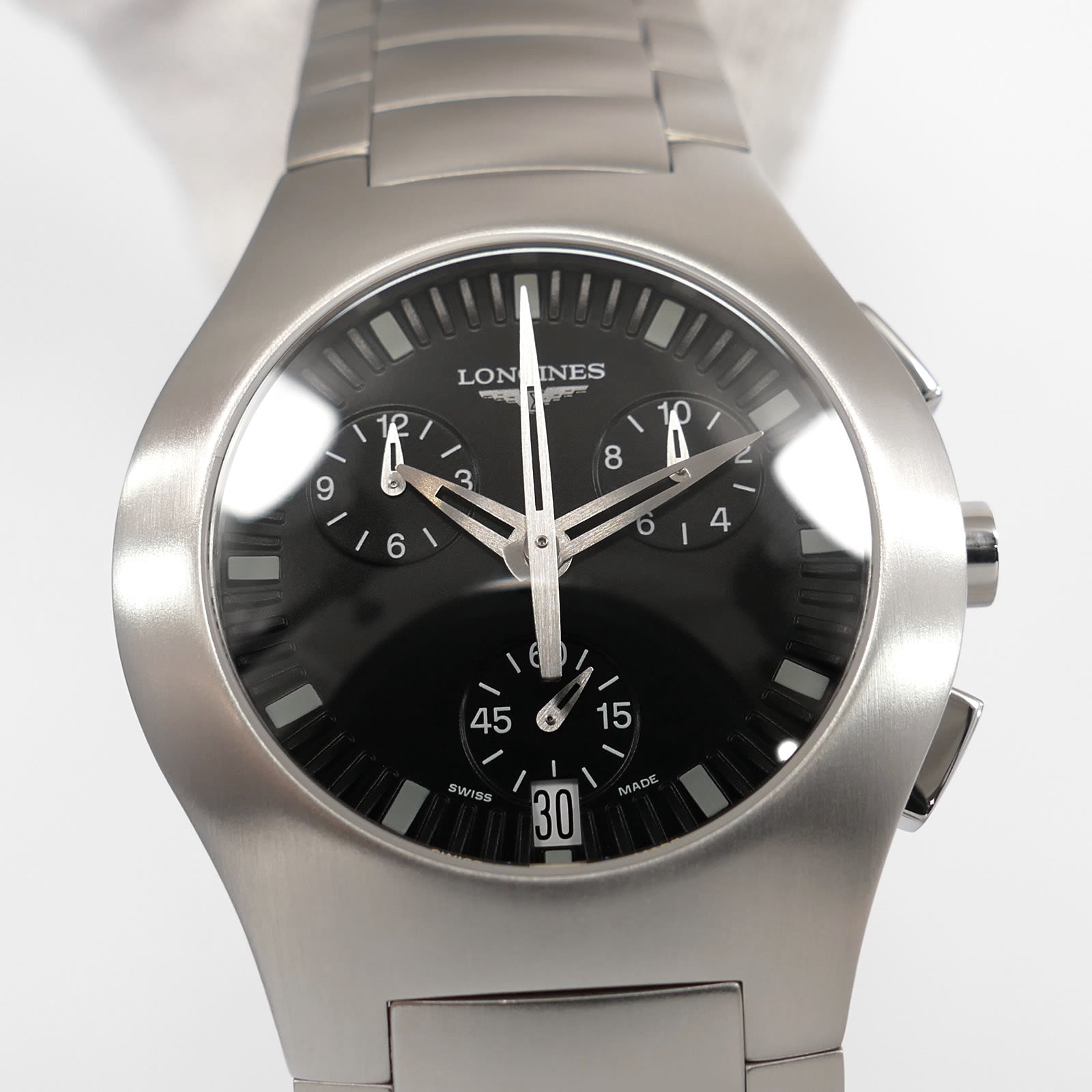 Longines DolceVita Oposition L3.618.4 Black dial close up