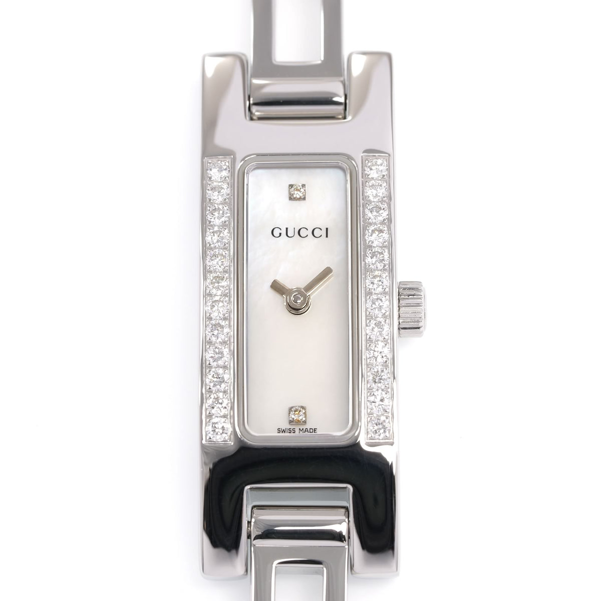 Gucci 3900L White Mother of Pearl Rectangular dial close up with diamonds