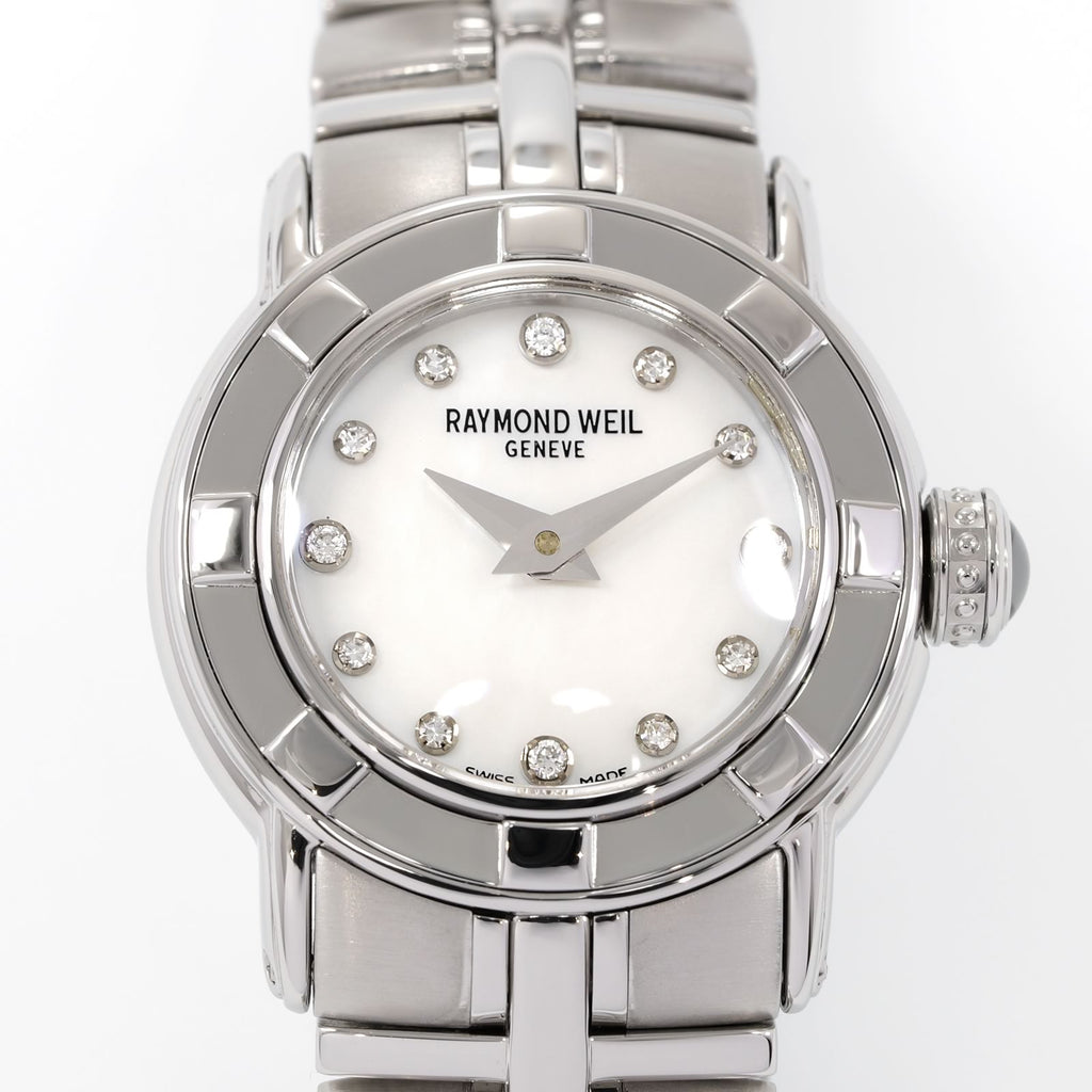 Raymond Weil Parsifal 9641 White Mother of Pearl dial with 12 Diamonds close up