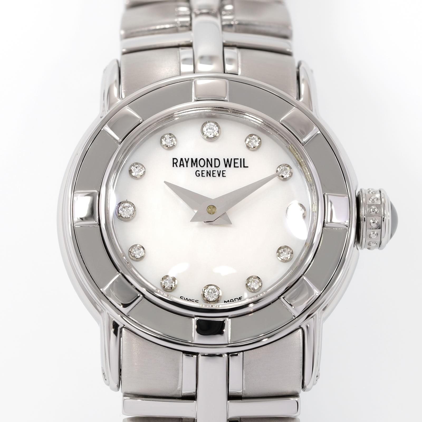 Raymond Weil Parsifal 9641 White Mother of Pearl dial with 12 Diamonds close up