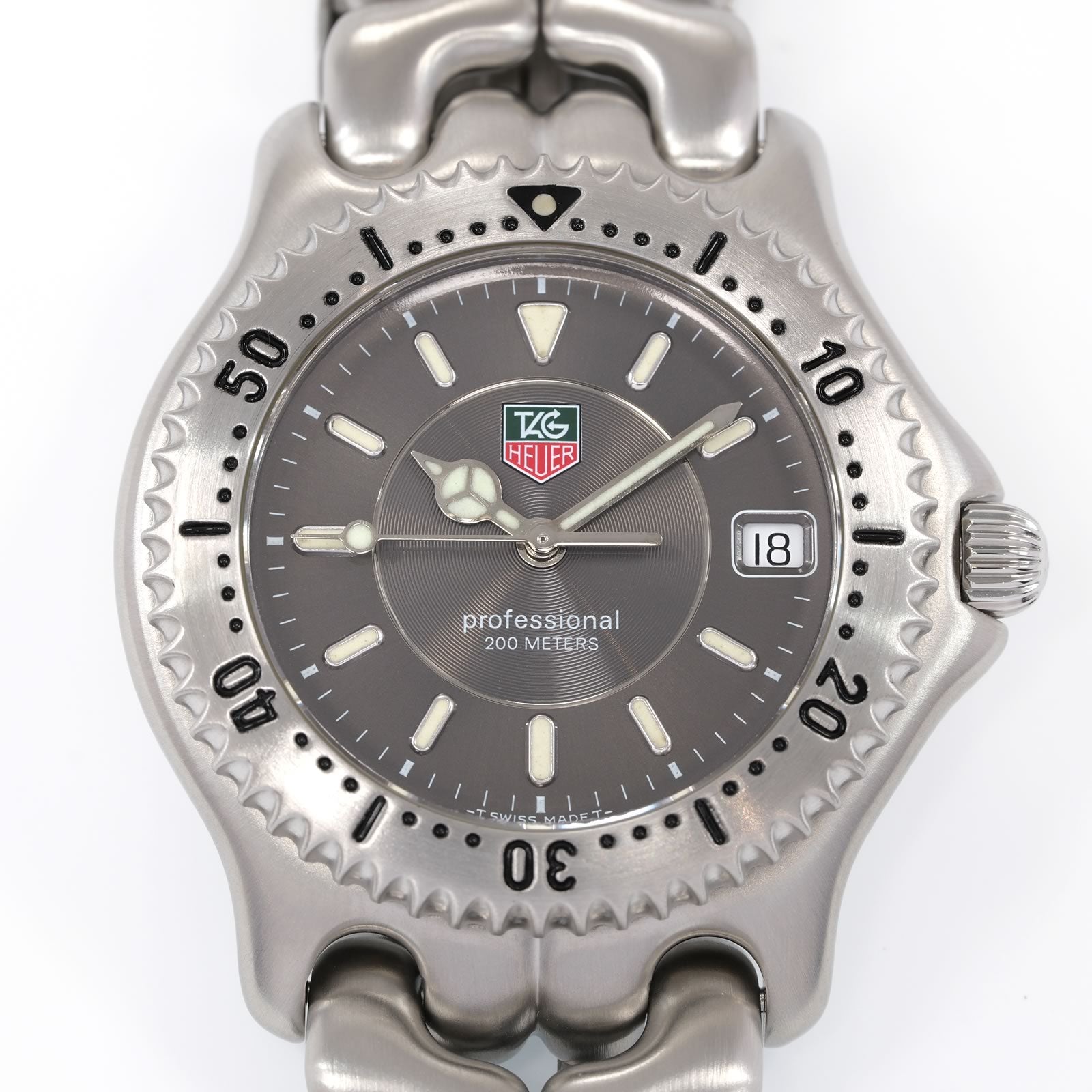 TAG Heuer SEL Grey Dial sunburst middle close up