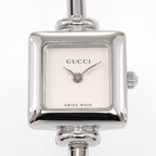 Gucci 1900L Silver Square dial close up