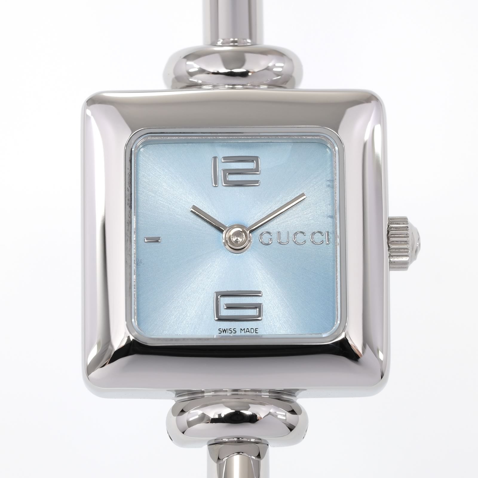 Gucci 1900L Blue Sunburst Square dial close up