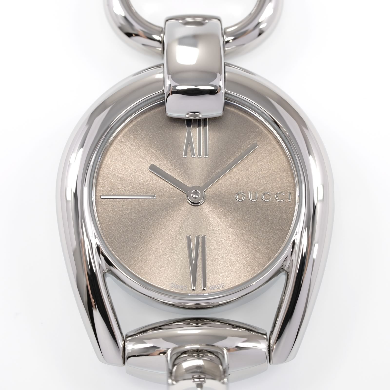 Gucci Horsebit 139.5 Brown Sunburst Dial close up