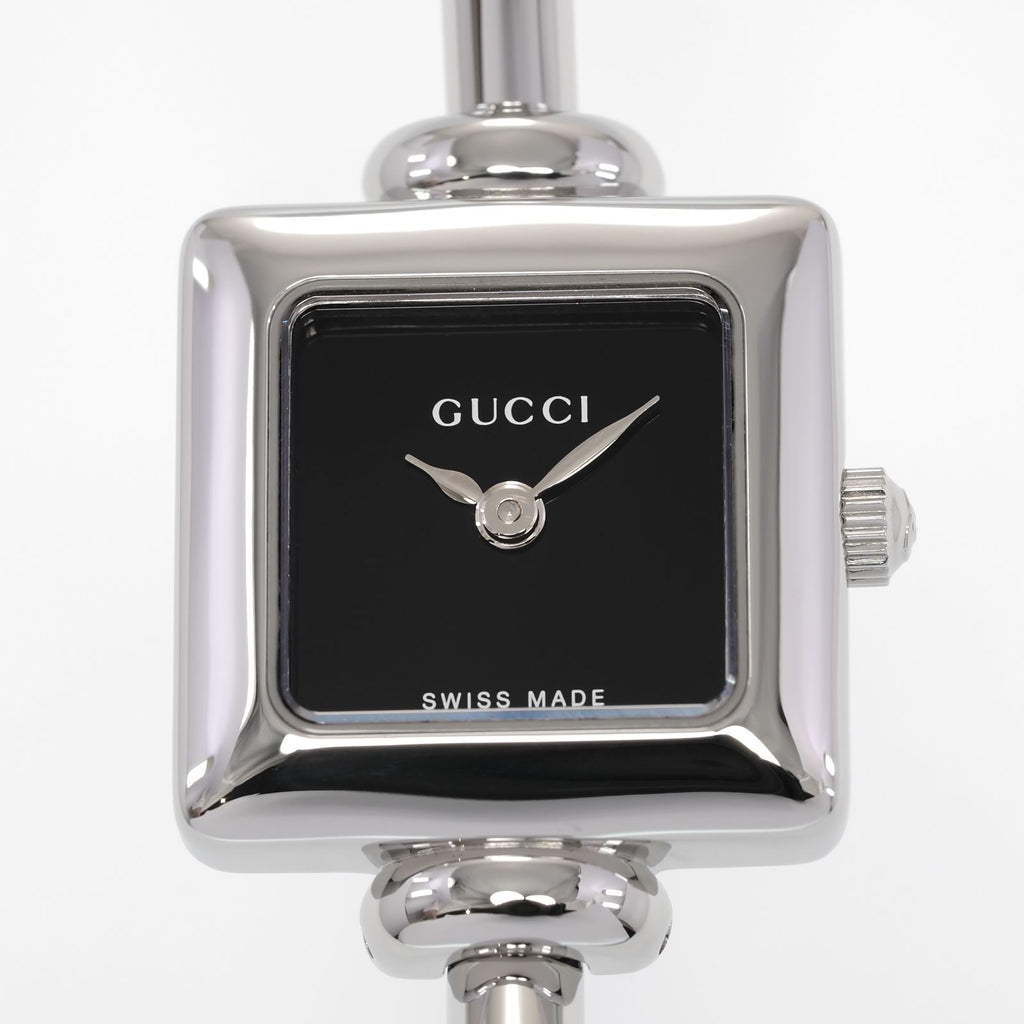 Gucci 1900L Black Square dial close up