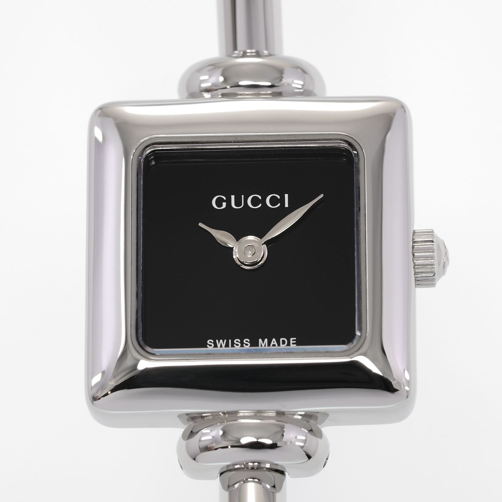 Gucci 1900L Black Square dial close up