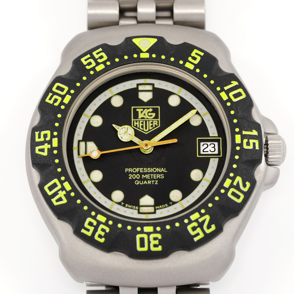 TAG Heuer Formula 1 WA1216 Black & Yellow dial close up