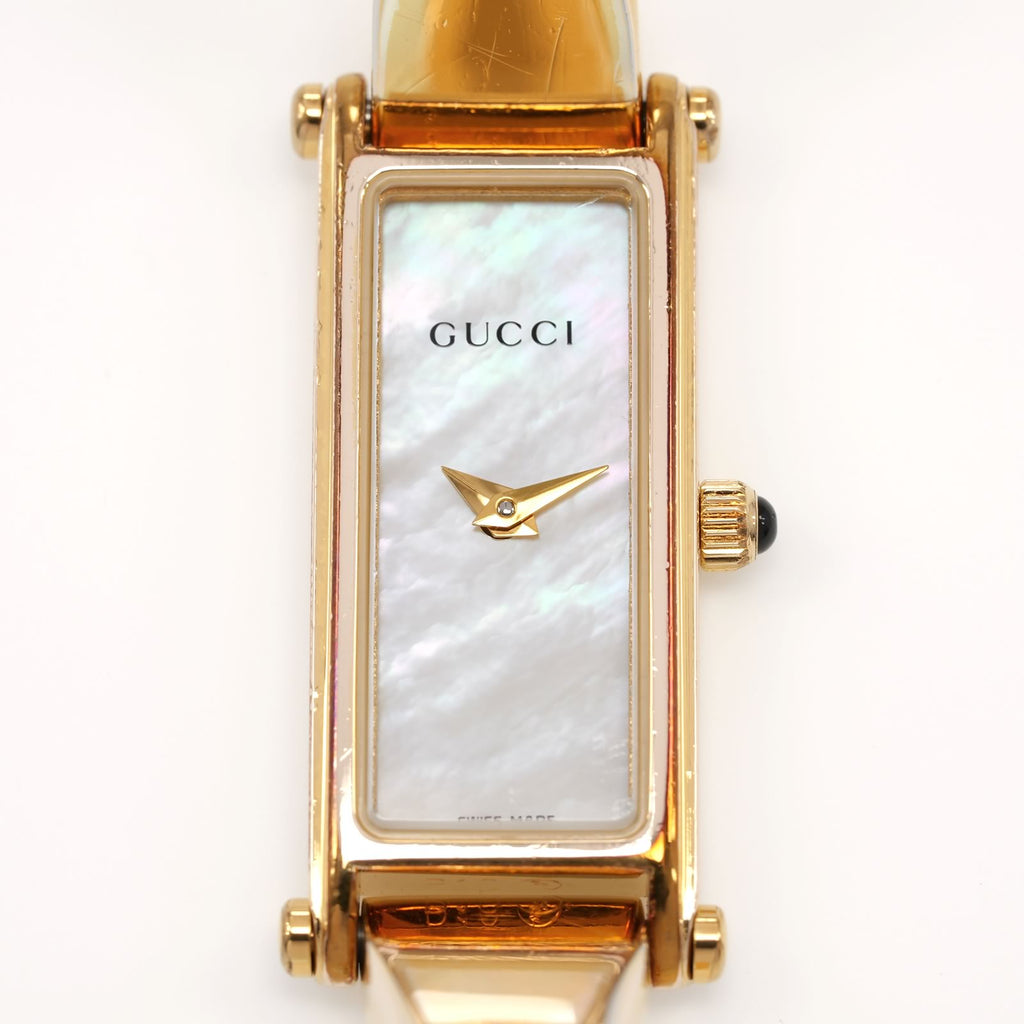 Gucci 1500L Rectangular Iridescent White Mother of Pearl dial close up