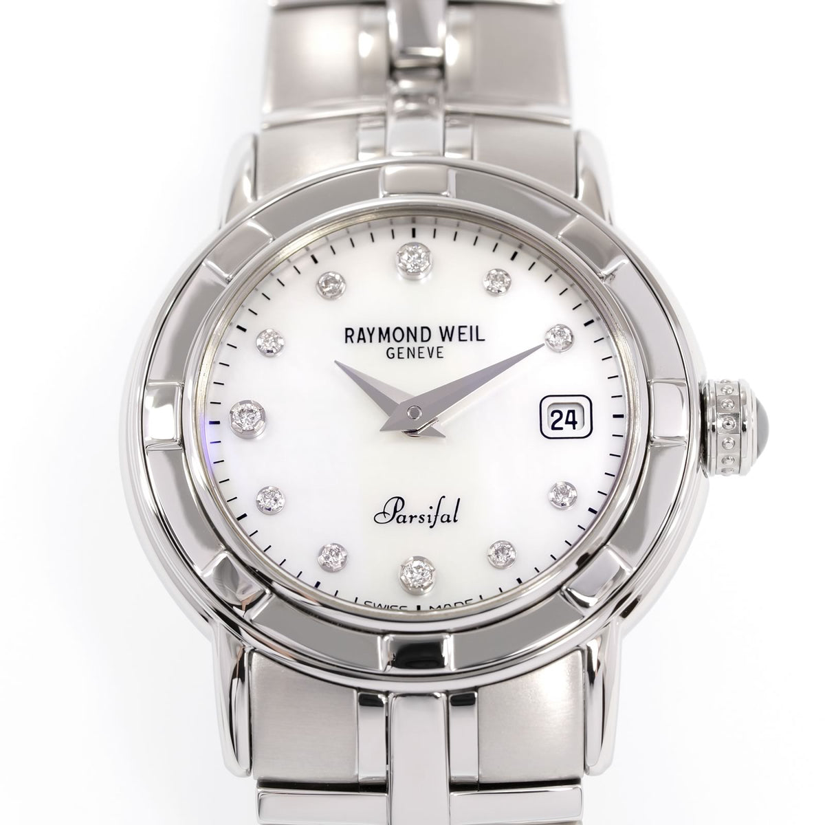 Raymond Weil Parsifal 9441 White Mother of Pearl and 11 Diamonds dial close up