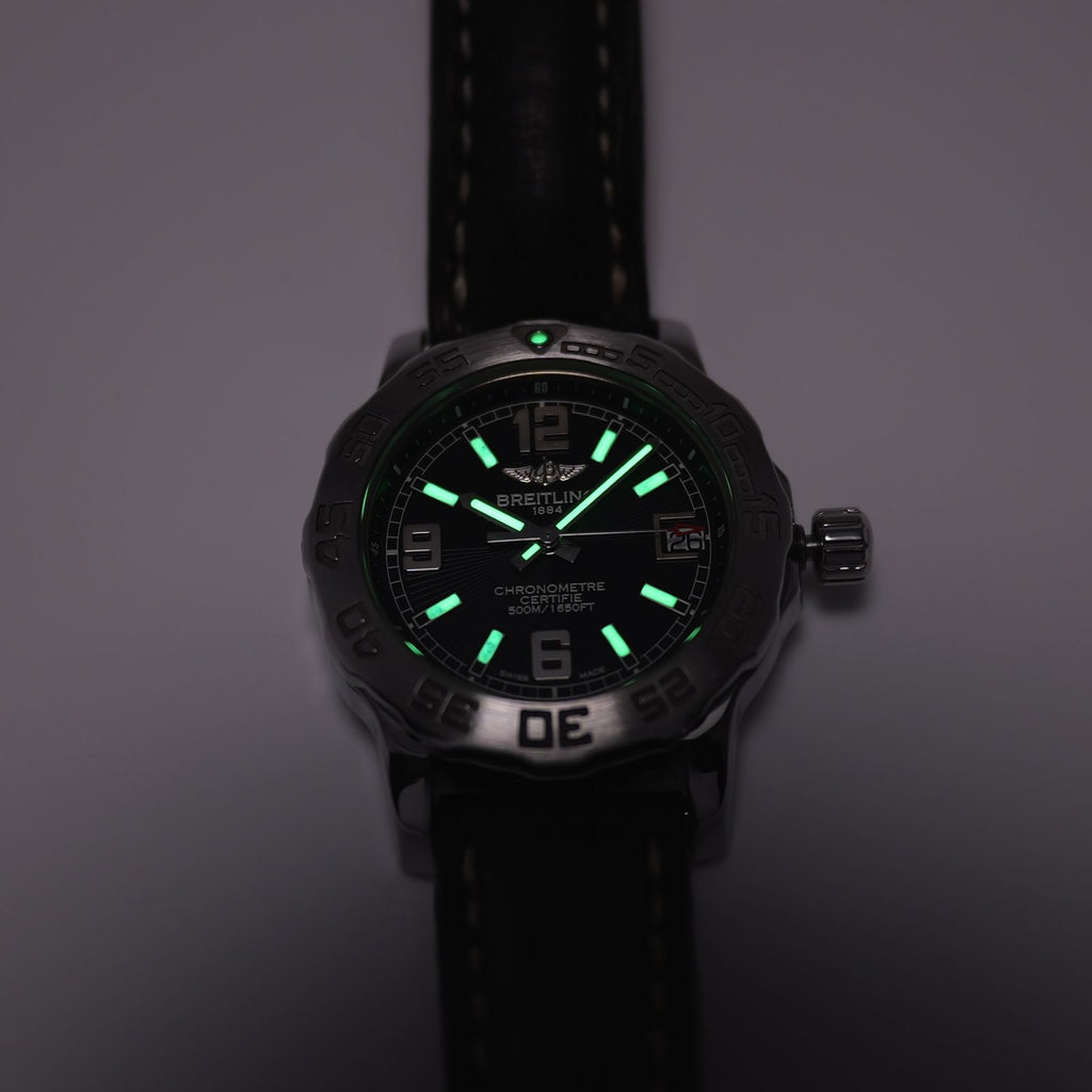 Breitling Colt 33 A77387 luminosity